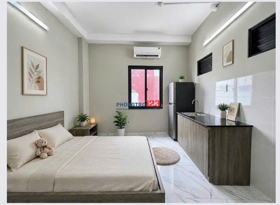 Cho thuê căn hộ mới full nội thất cửa sổ lớn - ban công - gần Hàng Xanh - Ung Văn Khiêm - Bình Thạnh