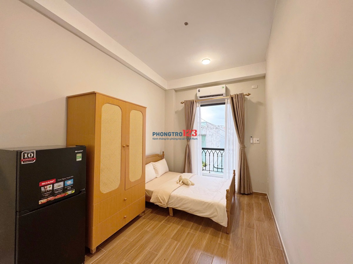 Khai trương nhà xây mới 100%, Studio ban công đón nắng cửa sổ trời thoáng tại Tô Hiệu gần Đầm Sen