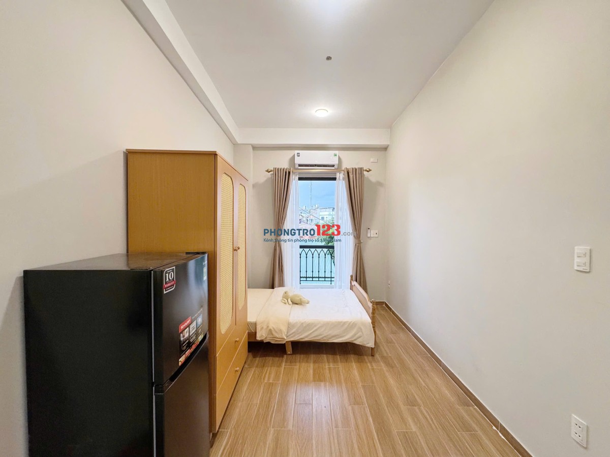 Khai trương nhà xây mới 100%, Studio ban công đón nắng cửa sổ trời thoáng tại Tô Hiệu gần Đầm Sen