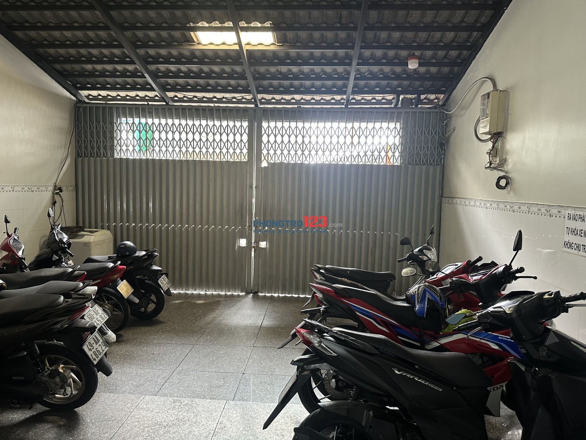 Cho thuê Phòng có máy lạnh cách trường ĐH Công thương 300met và Aeon.