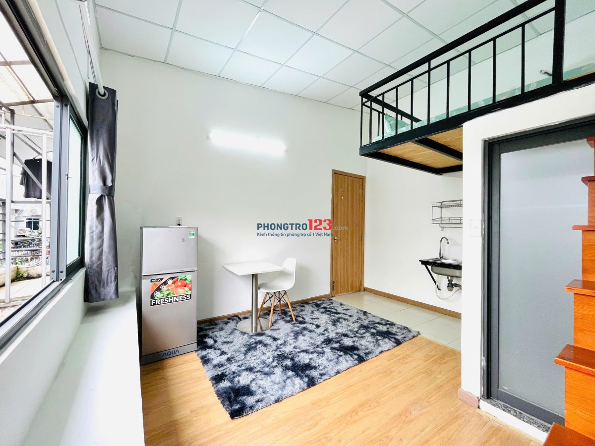 PHÒNG GÁC LỬNG FULL NỘI THẤT MỚI TẠI NƠ TRANG LONG NGAY HỌC VIỆN CÁN BỘ