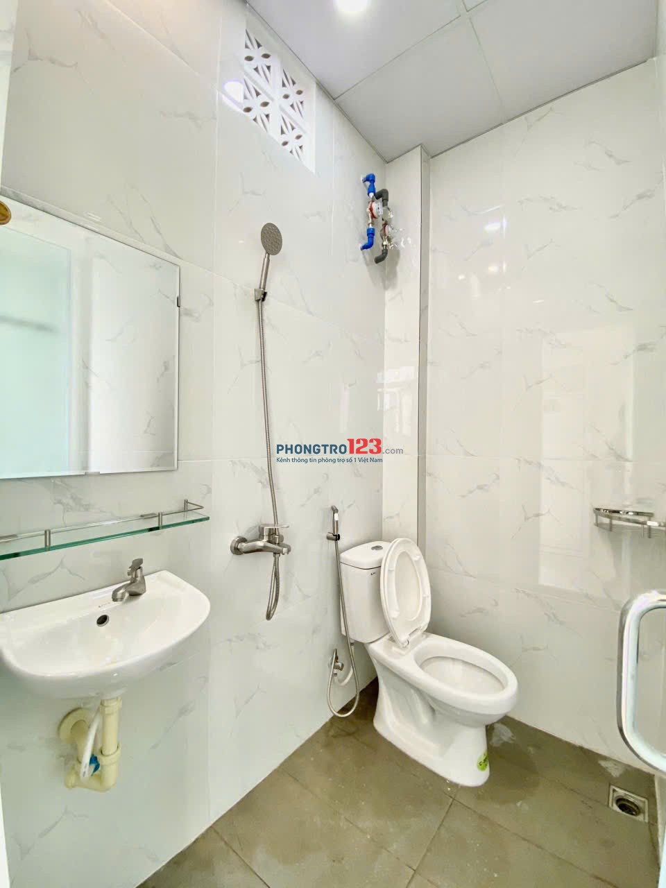 Cho thuê phòng gác, rộng thoáng, ở 3–4 người, thang máy – Chu Văn An, Bình Thạnh gần FTU2, UTH, VLU