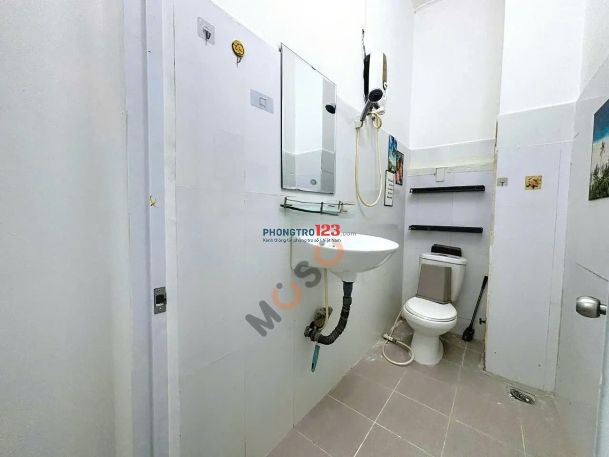 Cần pass gấp lại phòng do có việc gấp phải chuyển ra