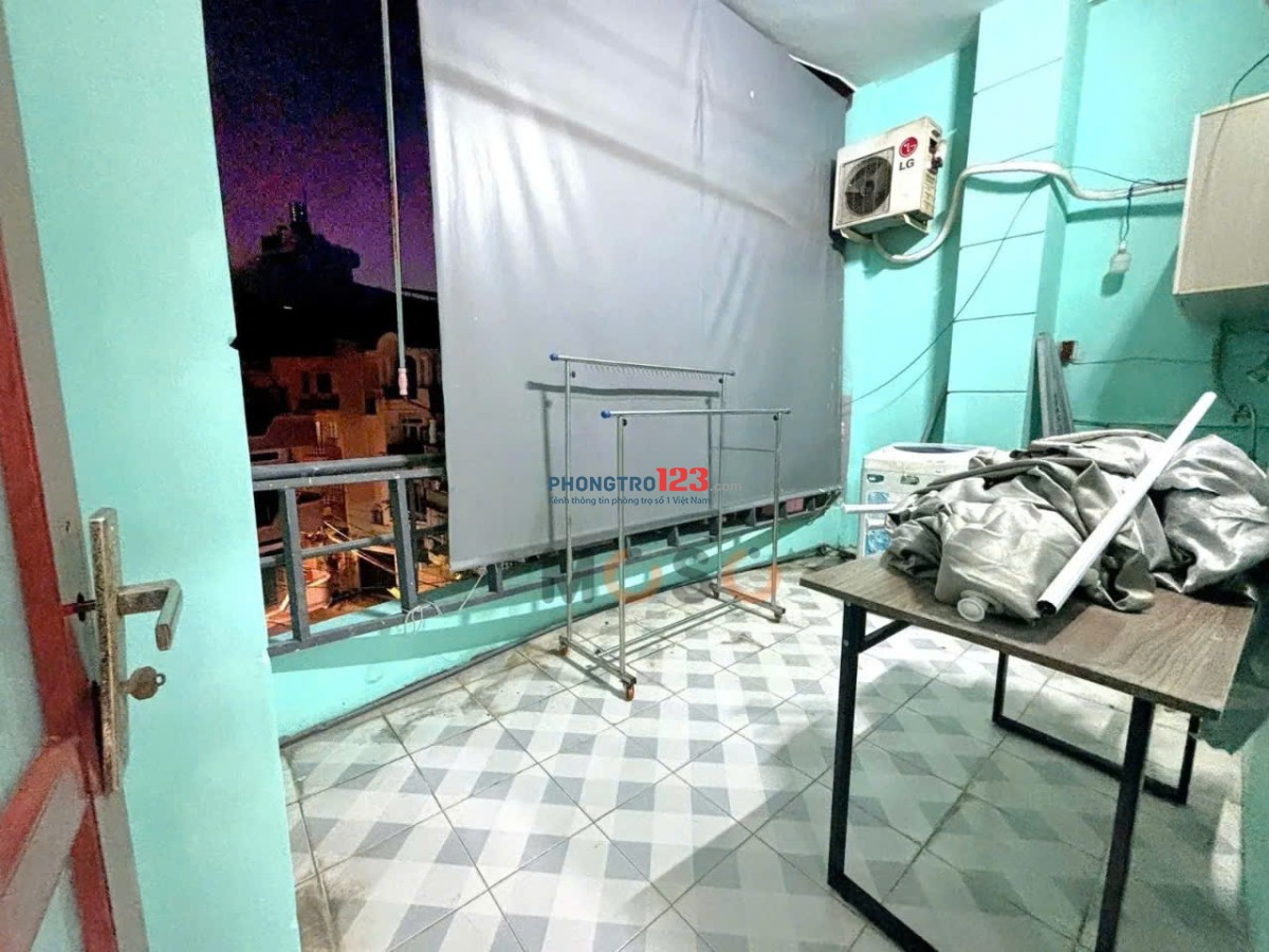 Cần pass gấp lại phòng do có việc gấp phải chuyển ra
