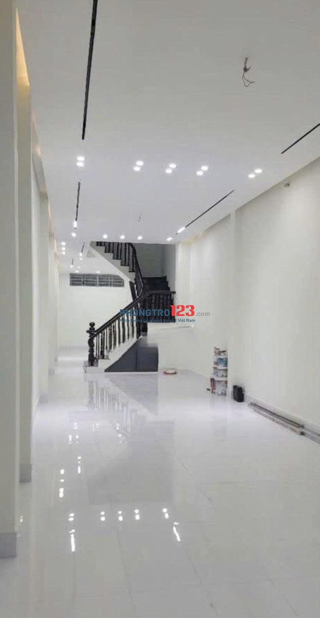 Nhà nguyên căn (1 trệt mặt bằng kinh doanh - 1 lầu 2 PN) 139m2 giá 15tr/th