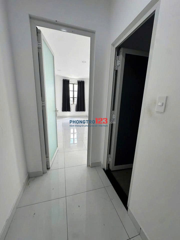 Nhà nguyên căn (1 trệt mặt bằng kinh doanh - 1 lầu 2 PN) 139m2 giá 15tr/th