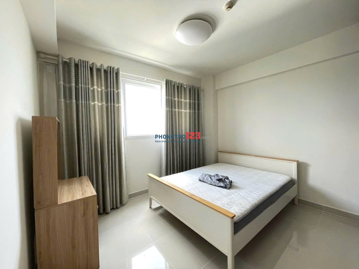 Chung cư Khuông Việt-Tân Phú có 3 PN, 2WC đầy đủ nội thất giá 13,5 tr/th