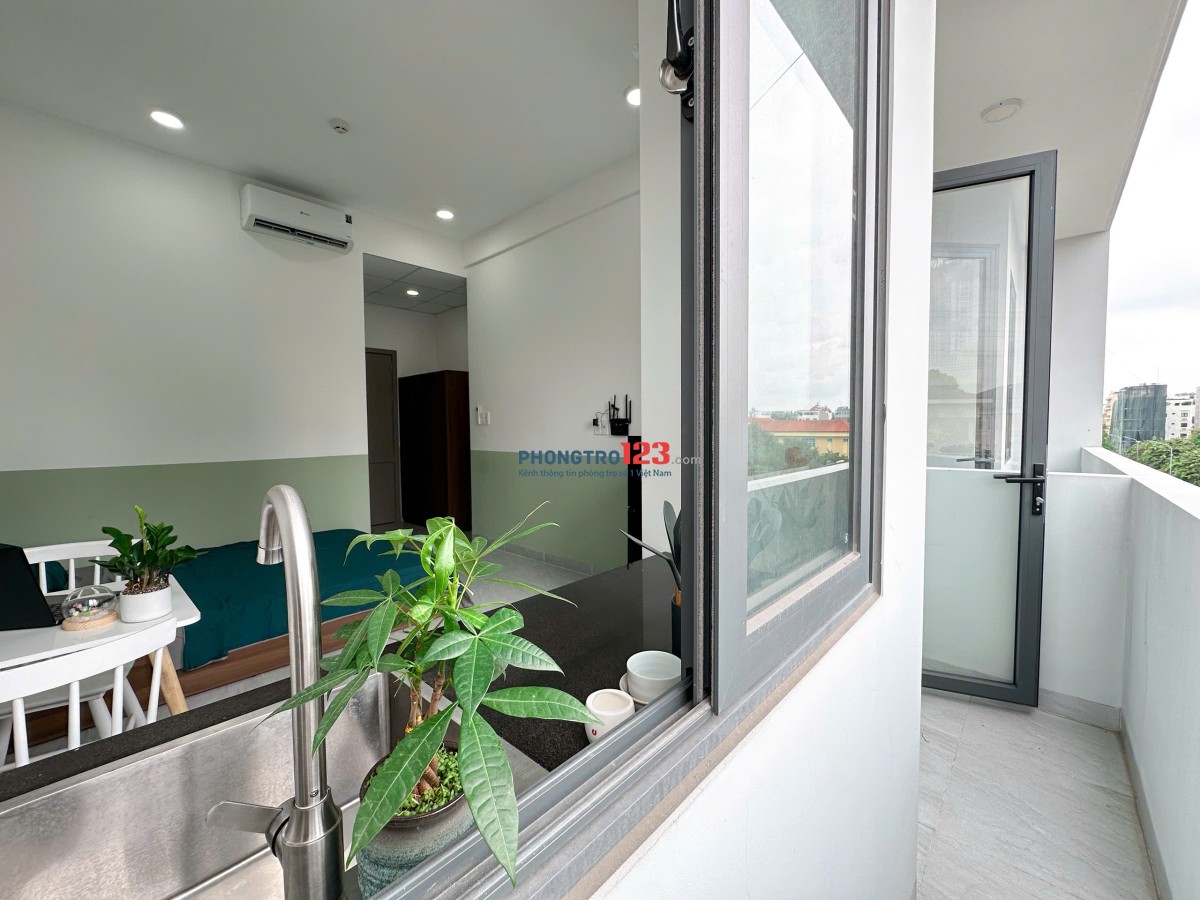 STUDIO FULL NỘI THẤT – CÓ BAN CÔNG – THẠNH MỸ LỢI