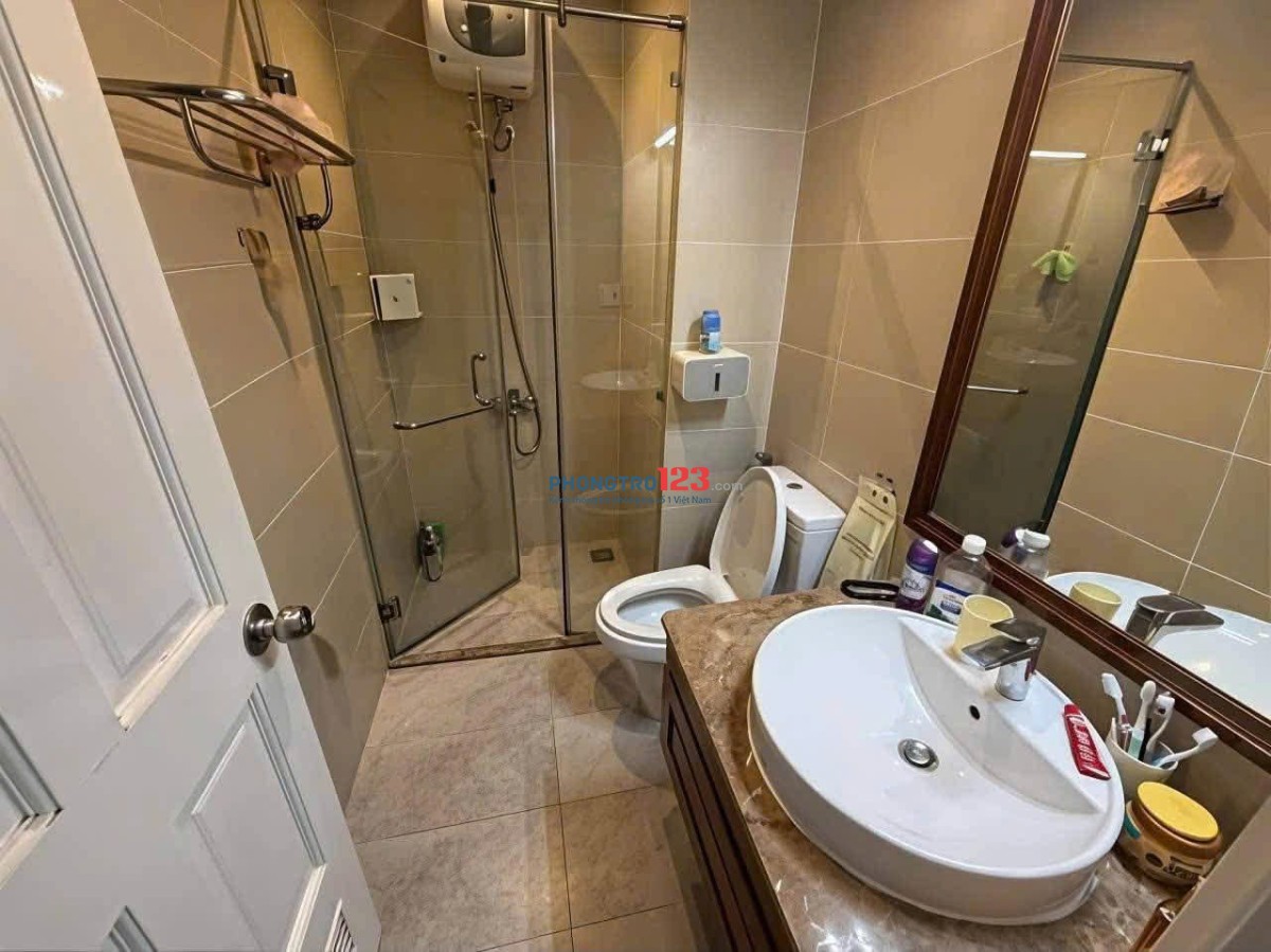 Cho thuê C/c Phúc Yên 3, nội thất cao cấp, 2PN Giá 9.5 tr/th