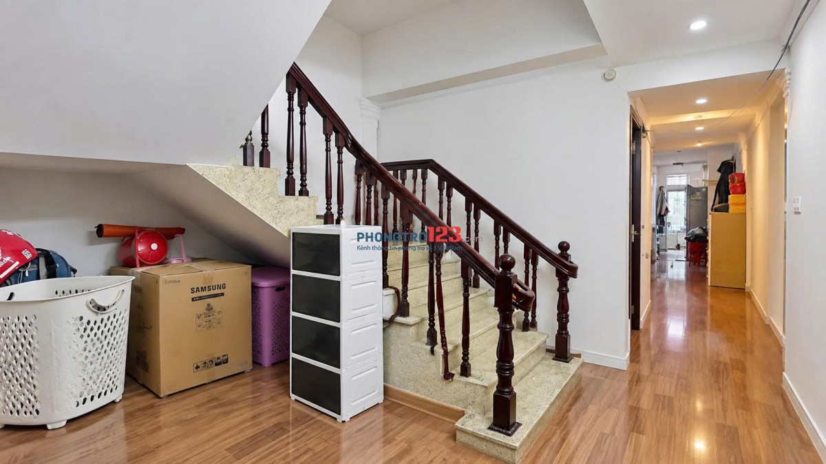 SANG LẠI MẶT BẰNG SIUU RỘNG CÓ 1PN Ở LẠI NHÀ VỆ SINH KHÉP KÍN NGAY P14-TÂN BÌNH
