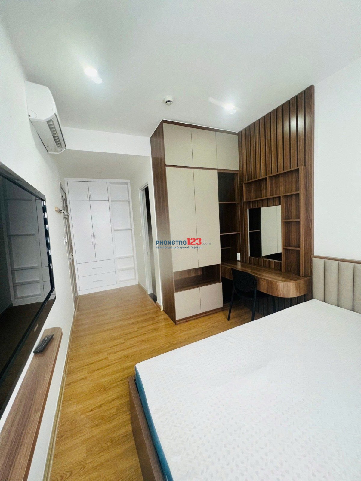 Resgreen Tower-Tân Phú căn hộ cao cấp 3p ngủ, nội thất, giá 14tr5/tháng.