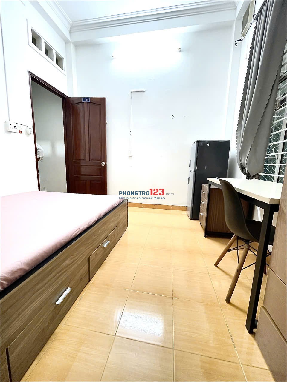 Mã 103 5tr Phòng tách bếp 20m2. Cứ cửa sổ rộng có nắng trời gần sát ga Metro Văn Thánh