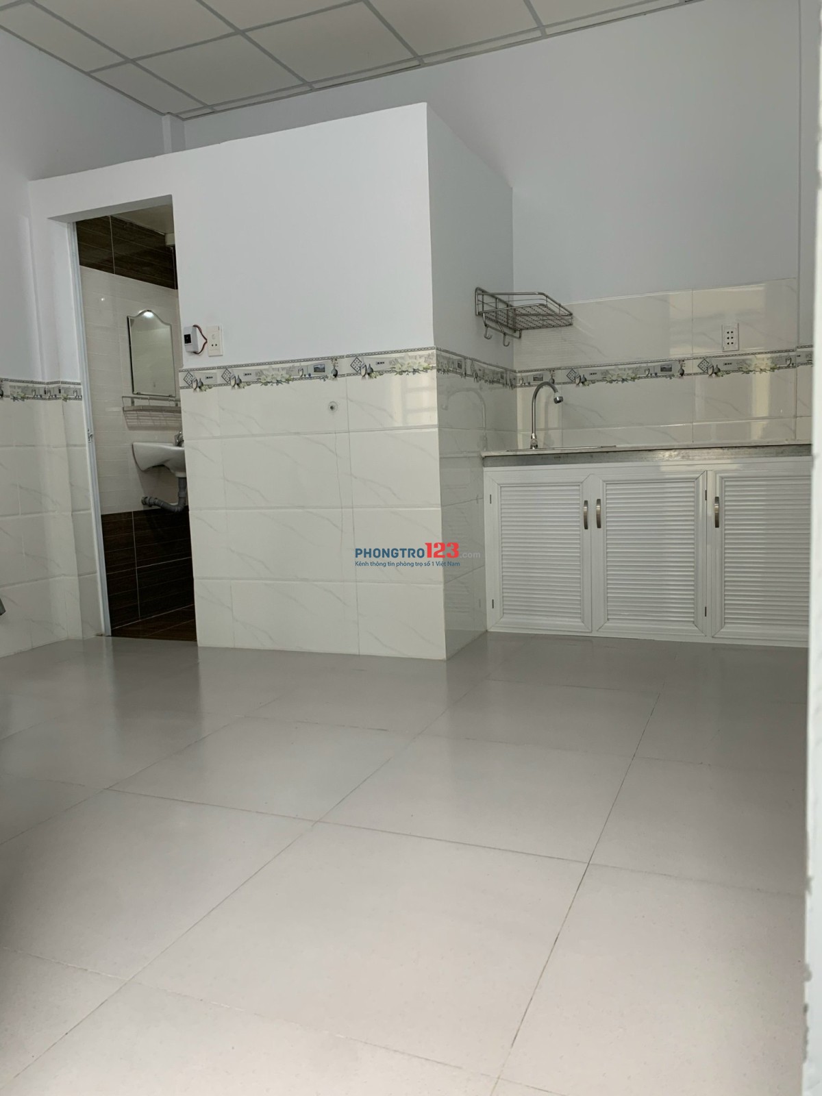 CHÍNH CHỦ CHO THUÊ NHÀ TRỌ 1 TRỆT+1 LẦU CÓ BAN CÔNG RIÊNG