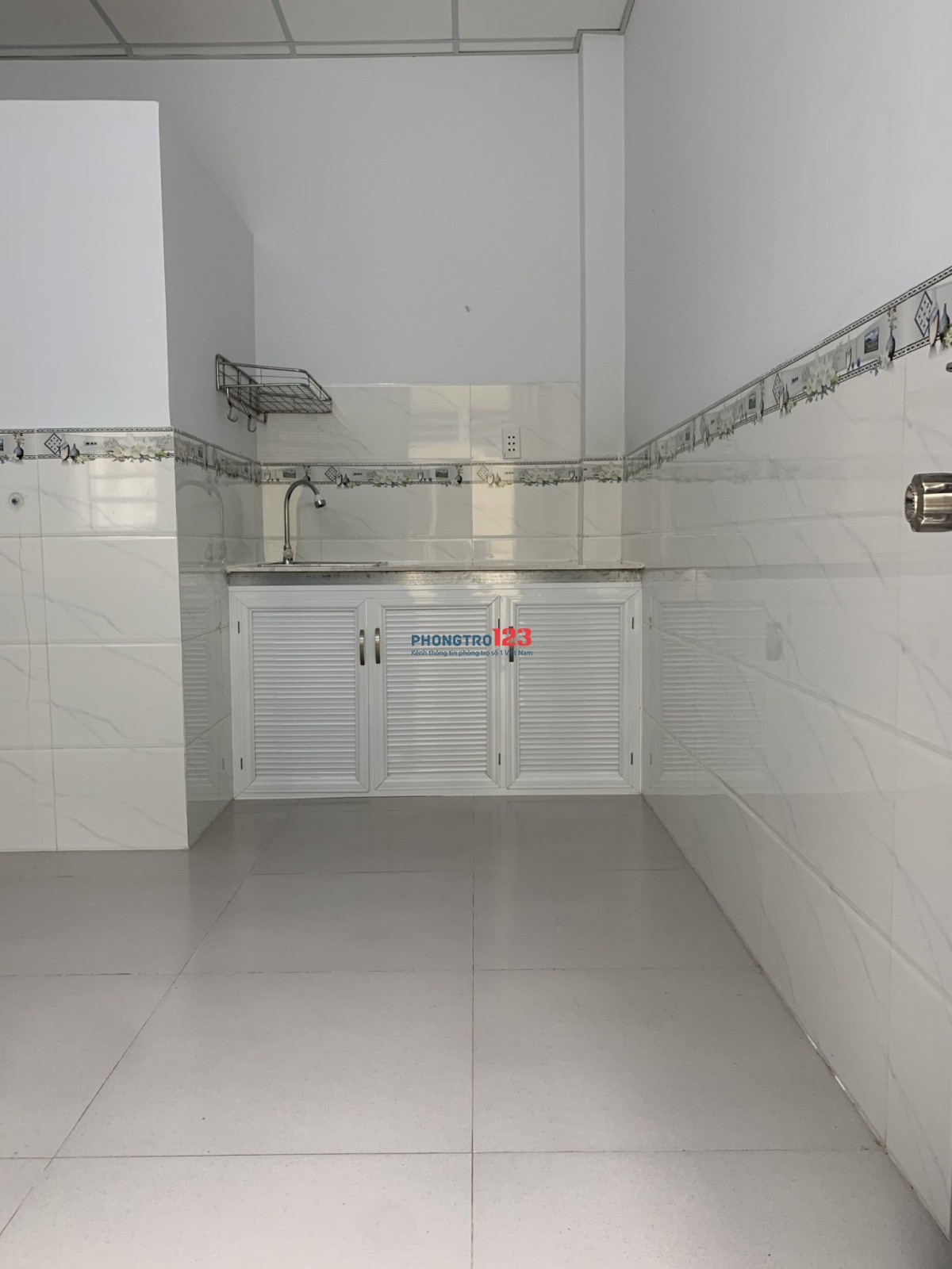 CHÍNH CHỦ CHO THUÊ NHÀ TRỌ 1 TRỆT+1 LẦU CÓ BAN CÔNG RIÊNG