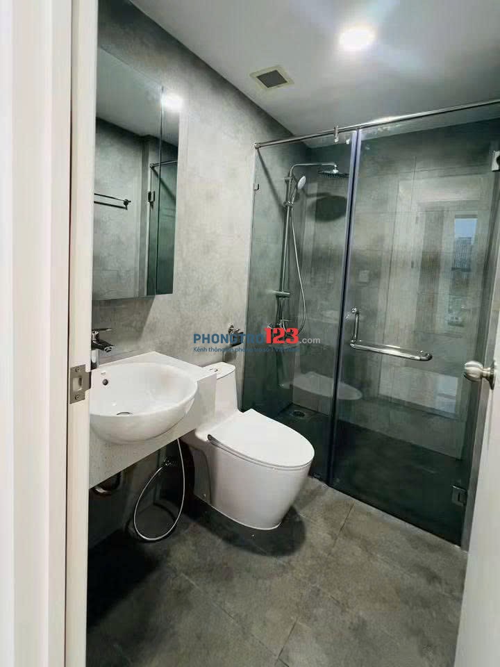 Cần cho thuê căn hộ Oriental Plaza - Âu Cơ có 3PN 103m2, ko Nội Thất Giá 13 Tr/th
