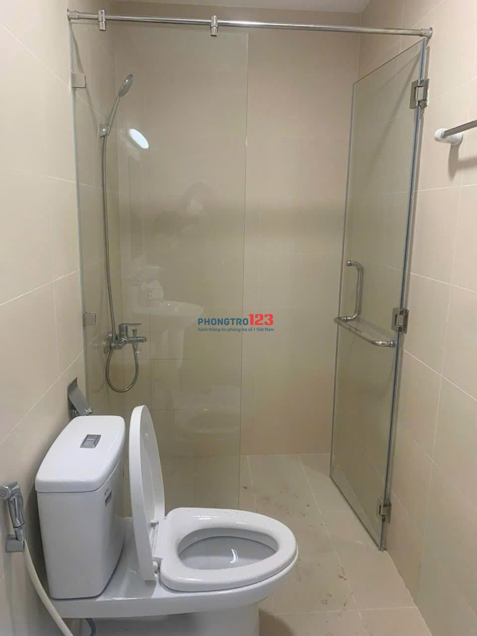 Cho thuê Harmona-Trương Công Định 109m2, 3PN, 2WC, kO nt, Giá 13,5 tr/th