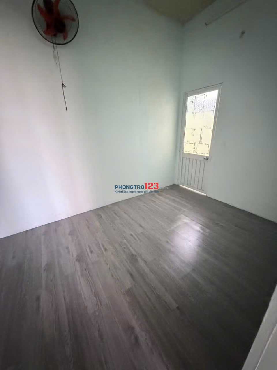 Nhà 1 lầu-2p ngủ hẻm 281 Lý Thường Kiệt, Phú Thọ giá 9tr/tháng