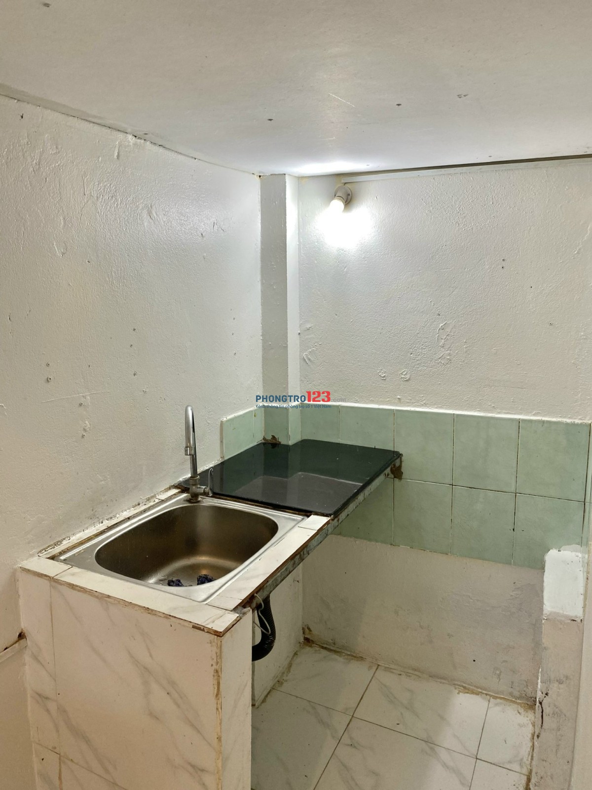 Phòng trọ gác lửng gần Vinhome Tân Cảng