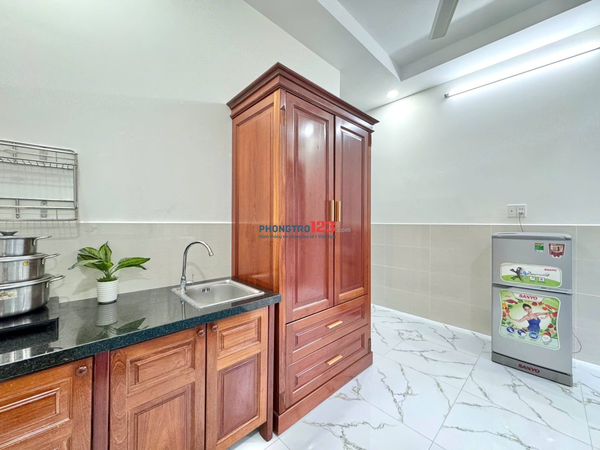STUDIO FULL NỘI THẤT CỬA SỔ LỚN TẠI CÁCH MẠNG THÁNG 8, GẦN CÔNG VIÊN LÊ THỊ RIÊNG