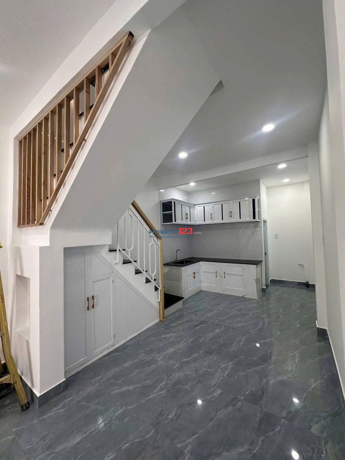 Nhà nguyên căn, Q. phú nhuận 109m2, đầy đủ nội thất, 2PN Giá thuê 13,5 tr/th