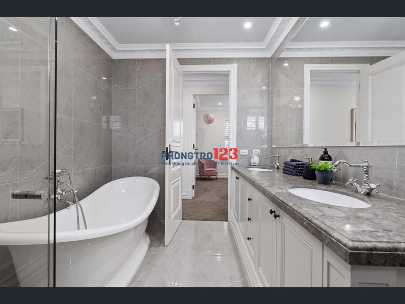 Chúng tôi là công ty bất động sản địa phương tại Úc, chuyên cung cấp các dịch vụ cho thuê, mua bán