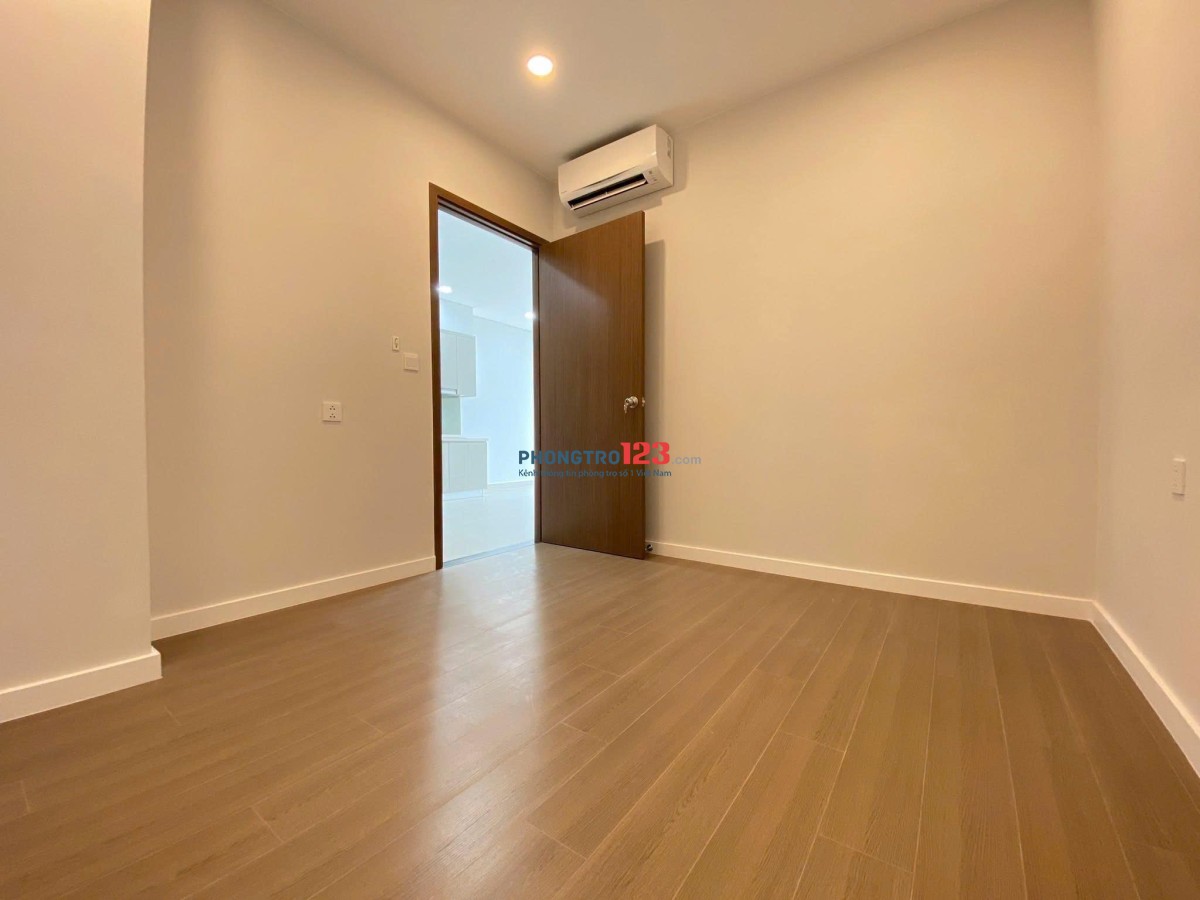 Căn góc 3 PN, 109m2, căn hộ ResGreen - Tân Phú giá 13.5 tr/th, ko Nội Thất.