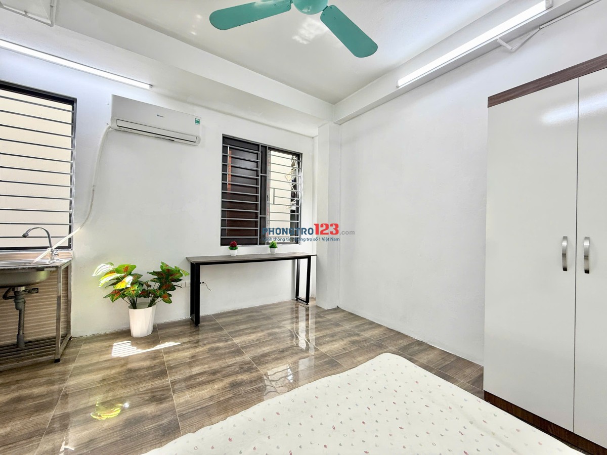 Phòng cửa sổ thoáng 123 Trần Cung 3tr6