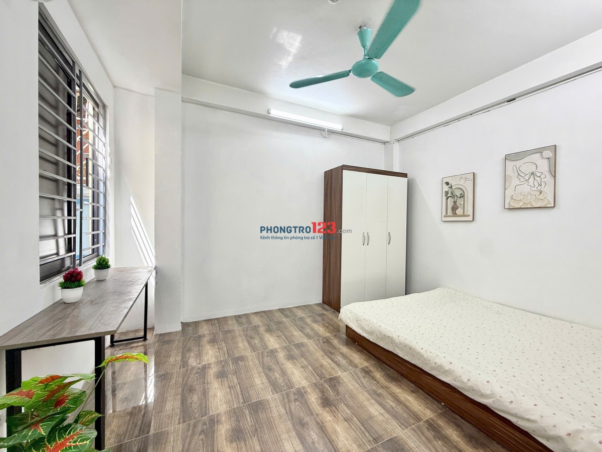 Phòng cửa sổ thoáng 123 Trần Cung 3tr6