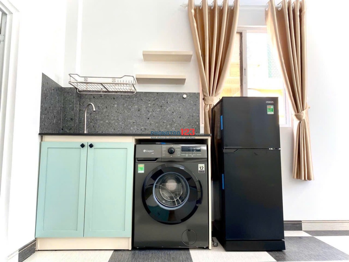 Cho thuê căn hộ - Bancol lớn - Full nội thất - Máy giặt riêng - Miễn phí xe