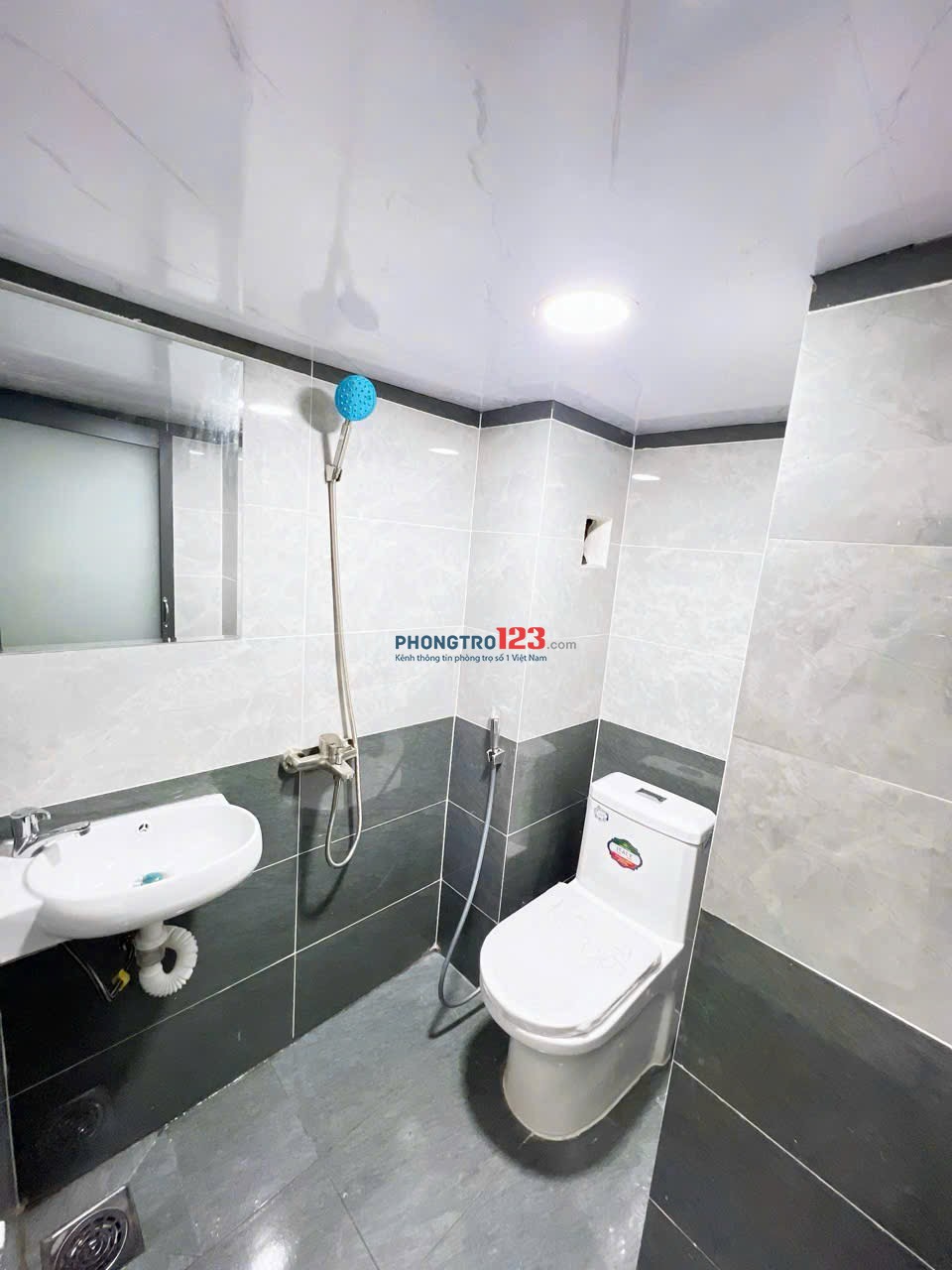 Duplex cửa sổ trời full nội thất