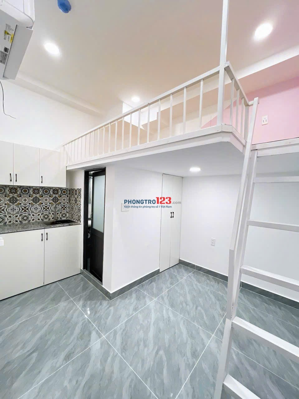 Duplex cửa sổ trời full nội thất
