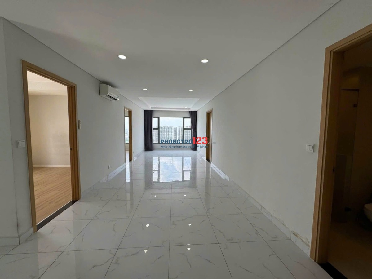 117m2, căn góc, 3PN, Chung cư Oriental Plaza -Tân Phú giá thuê 13 tr/th