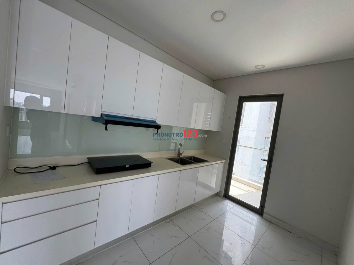 117m2, căn góc, 3PN, Chung cư Oriental Plaza -Tân Phú giá thuê 13 tr/th