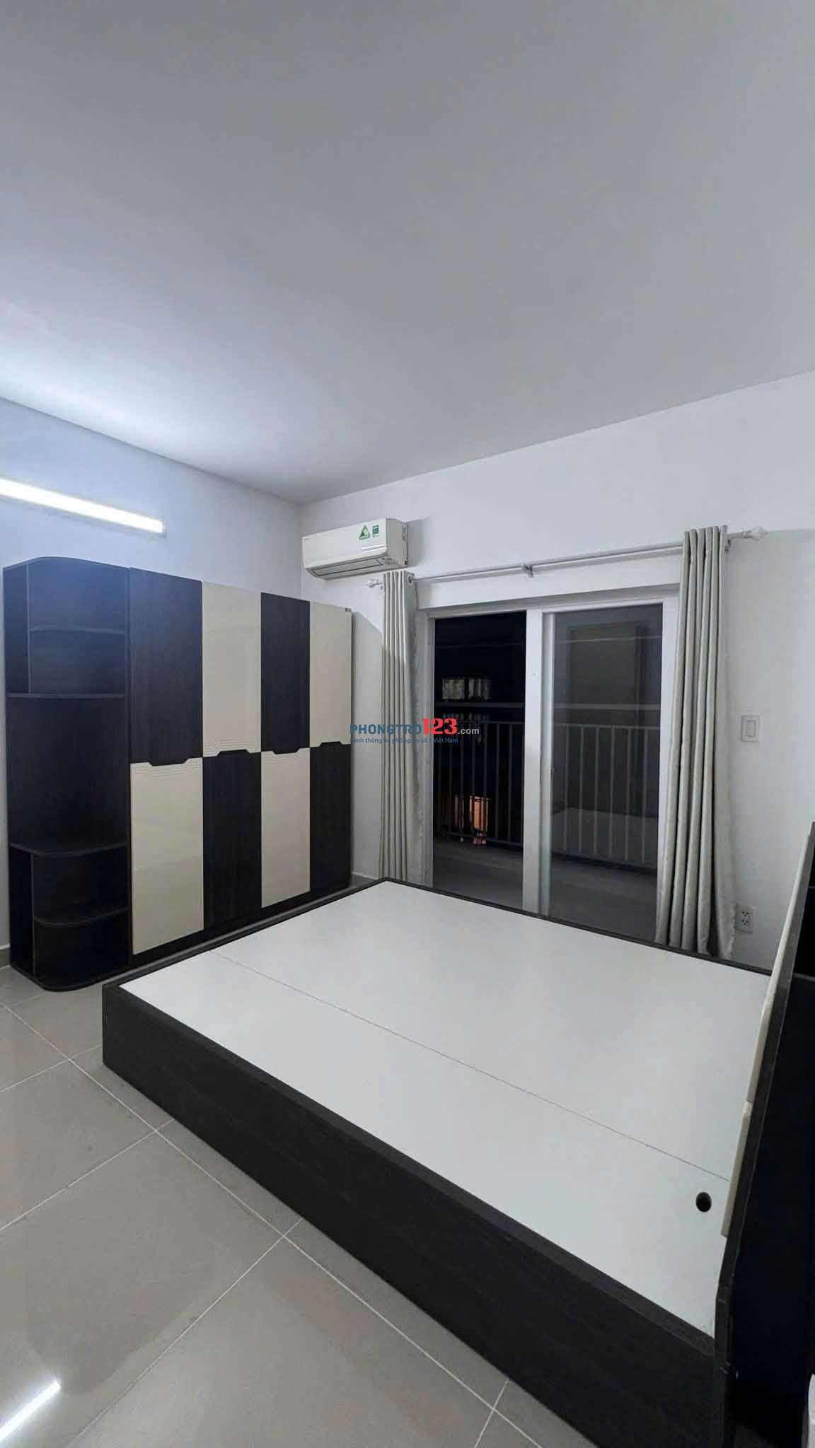 Chung cư Kim Tâm Hải 3PN, ban công 98m2, full nội thất Giá thuê 8.7 tr/th