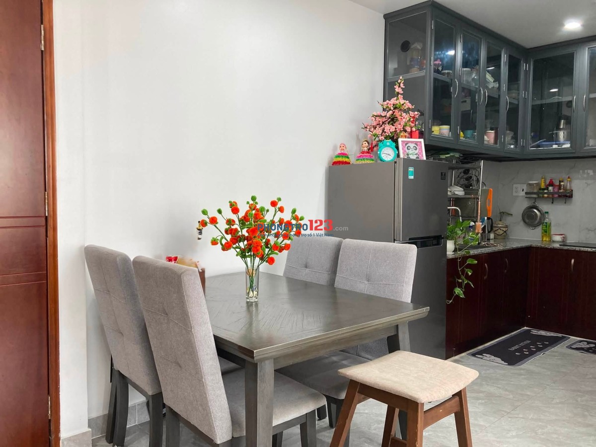 TÌM NỮ SHARE 1PN WC RIÊNG CC ANH TUẤN NHÀ BÈ