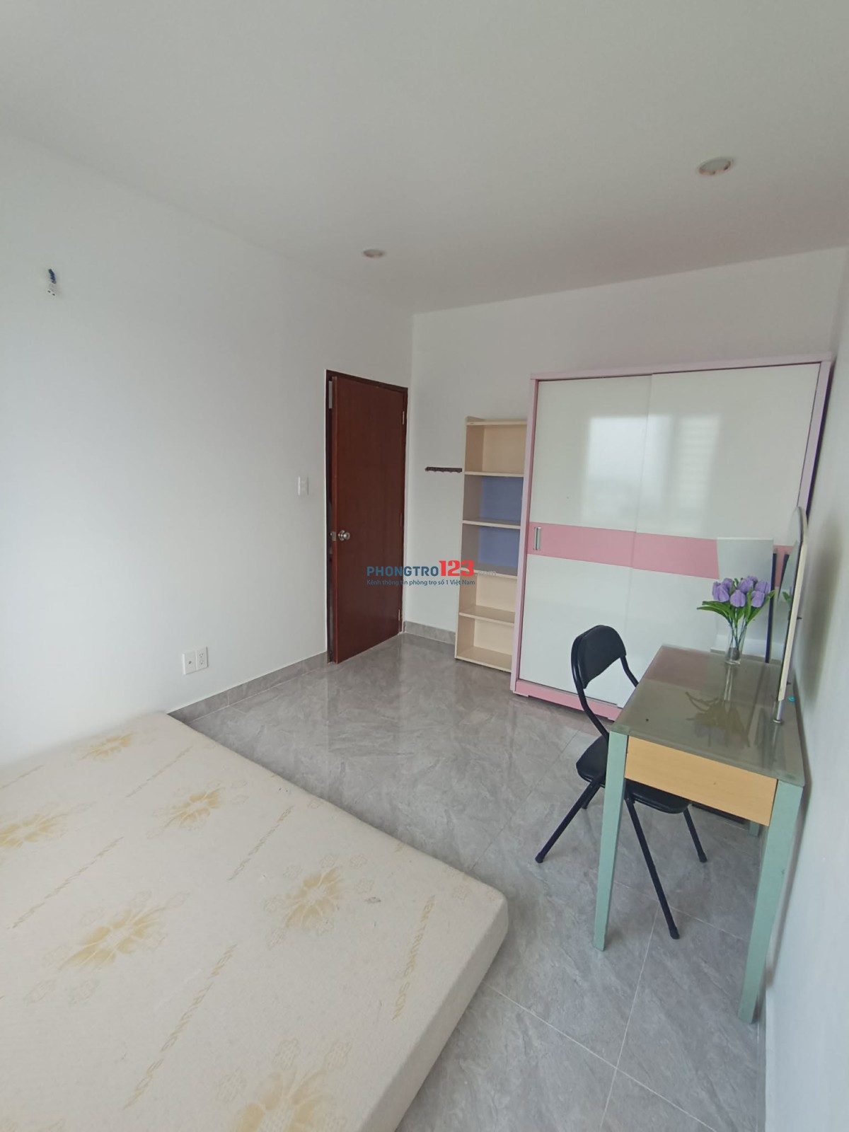 TÌM NỮ SHARE 1PN WC RIÊNG CC ANH TUẤN NHÀ BÈ