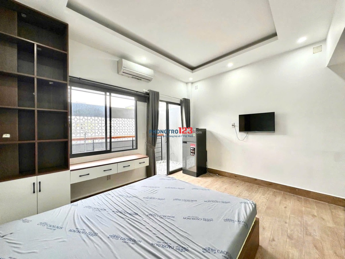 CHO THUÊ 1 PHÒNG NGỦ 40M² BAN CÔNG THOÁNG GIÁP Q1 – TRẦN QUANG DIỆU, PHÚ NHUẬN