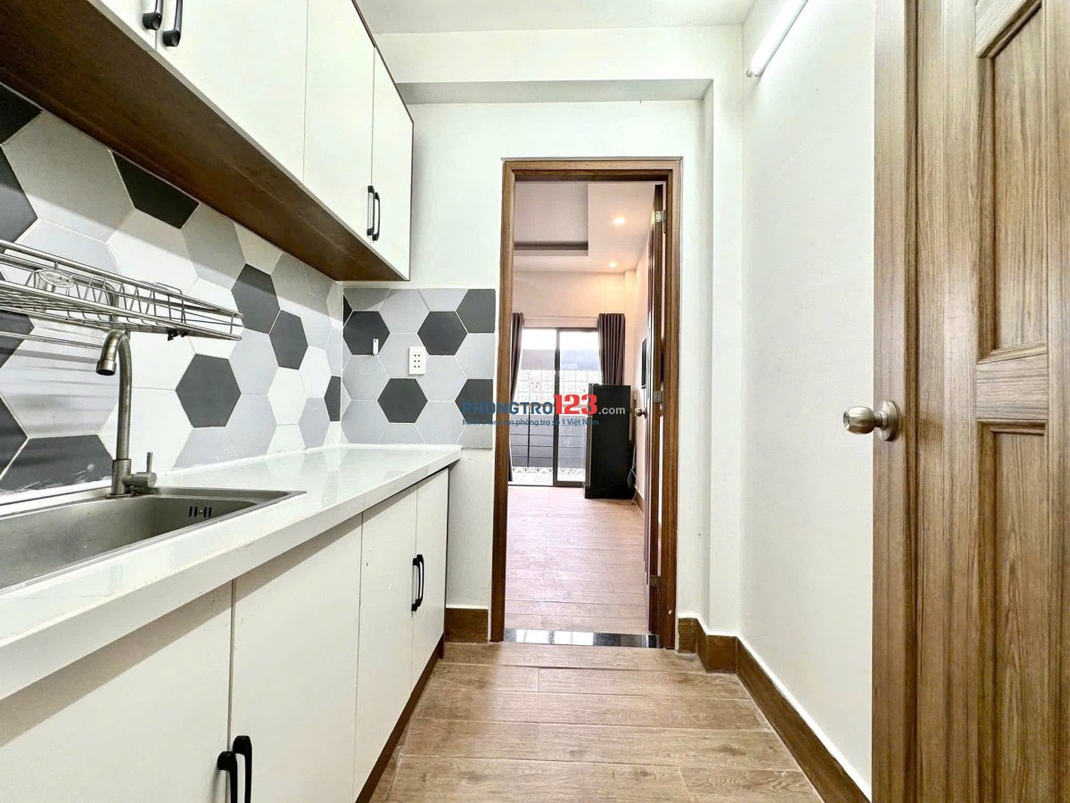 CHO THUÊ 1 PHÒNG NGỦ 40M² BAN CÔNG THOÁNG GIÁP Q1 – TRẦN QUANG DIỆU, PHÚ NHUẬN