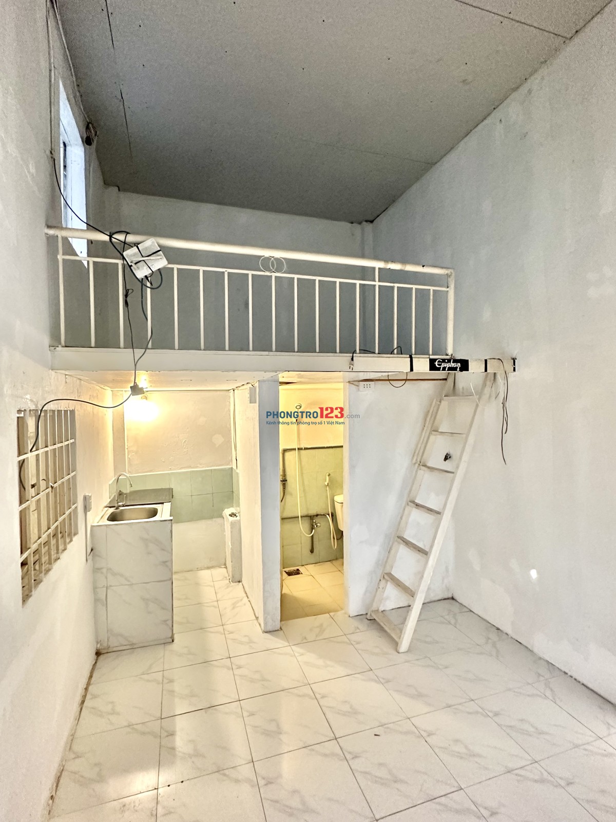 Phòng trọ gác lửng gần Vinhome Tân Cảng