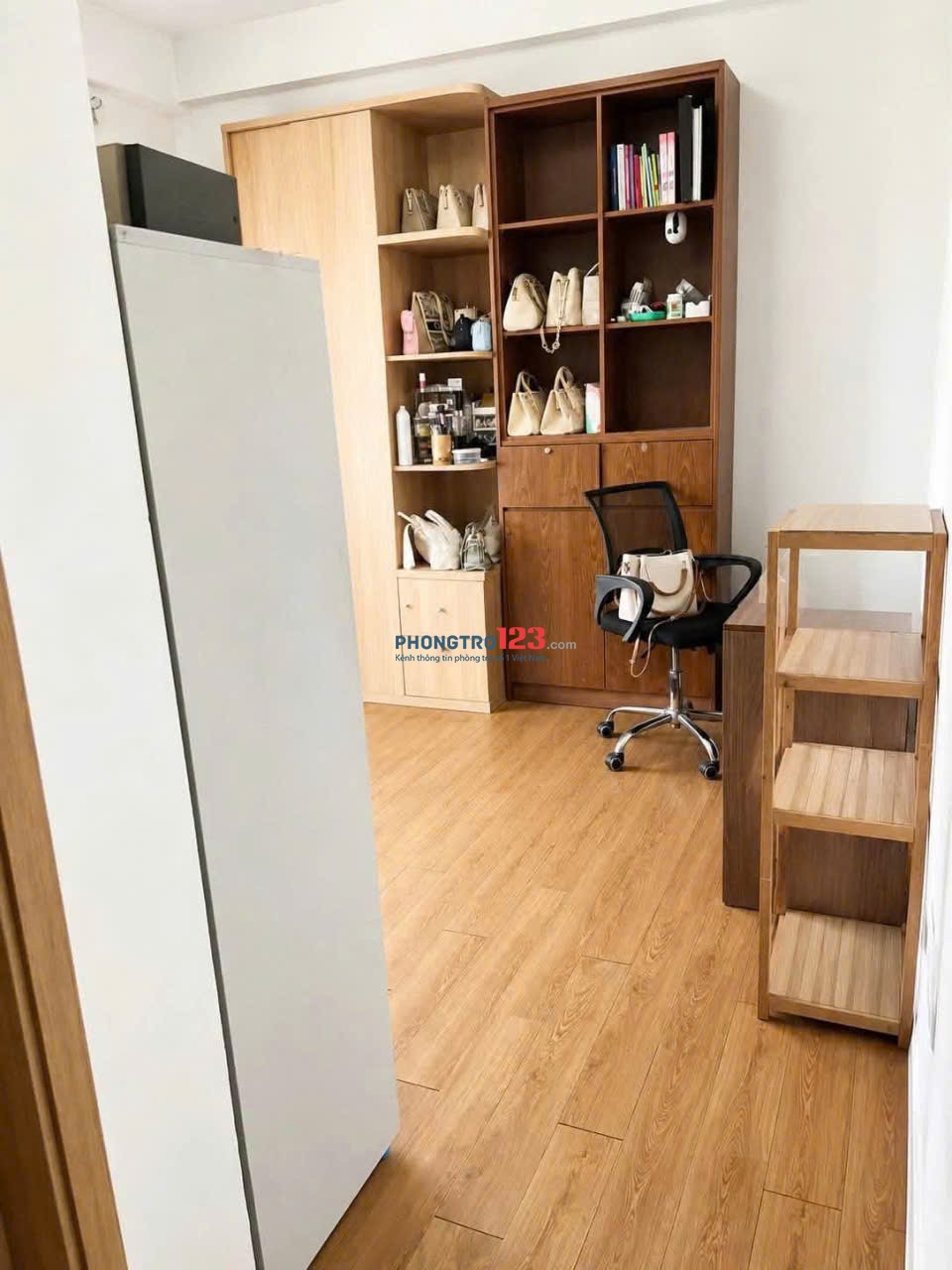 Chung cư Phú Thạnh. Nguyễn SƠn, TP: 3p ngủ, Full NT, 110m2, 10tr