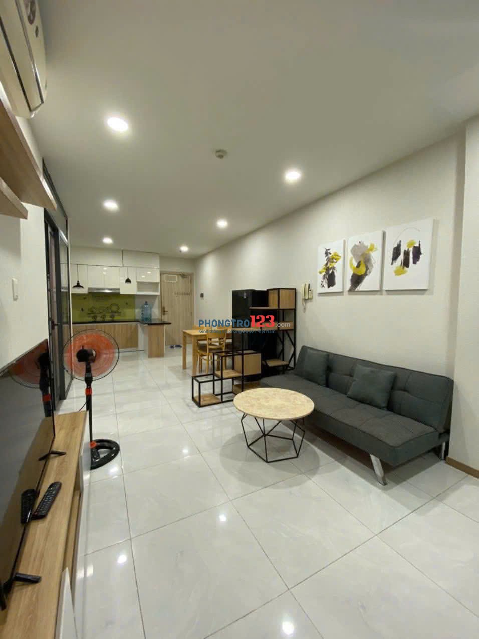 Căn 3 phòng ngủ - Topaz Garden - Trịnh Đình Thảo, nội thất, giá 10,5tr/tháng.