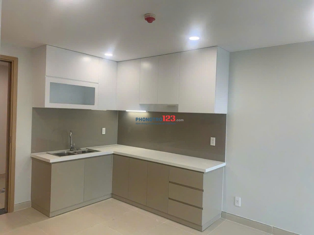 Cần cho thuê CTL Tower Giá 8.3 triệu/th nhà trống, 73m2, 2PN, Ban công.