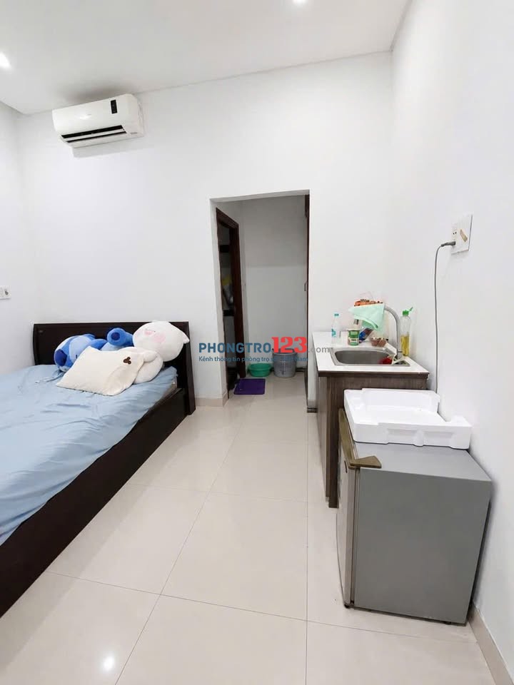 Cho thuê chung cư thang bộ Hoàng Sa, phường Nhiêu Lộc - Căn 1PN giá thuê 7tr5/tháng