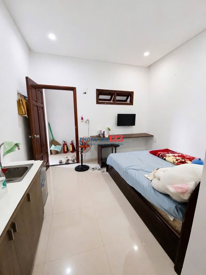Cho thuê chung cư thang bộ Hoàng Sa, phường Nhiêu Lộc - Căn 1PN giá thuê 7tr5/tháng