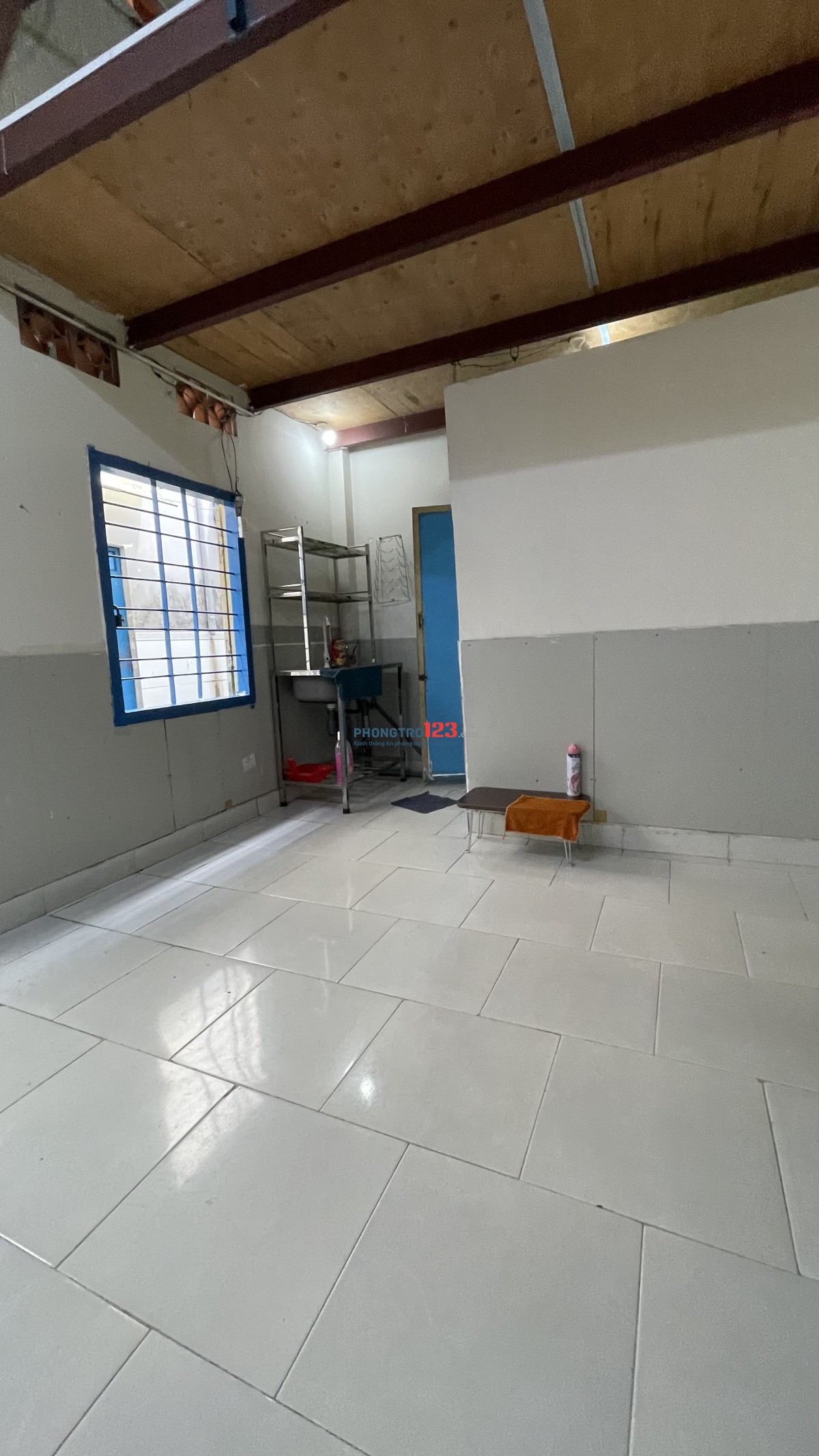 cho thuê nhà nguyên căn riêng biệt, mặt tiền hẻm xe hơi