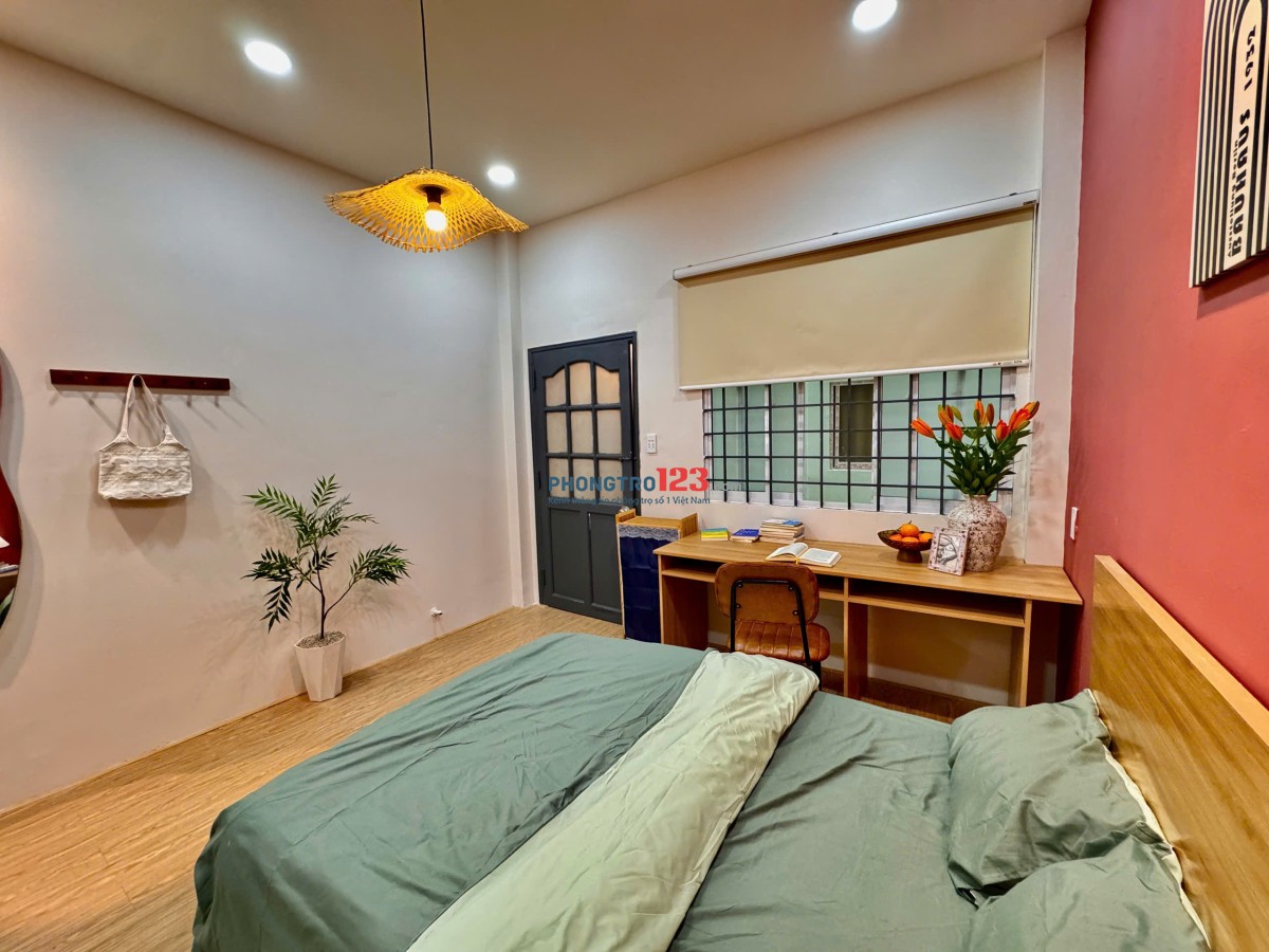 CHO THUÊ PHÒNG CÓ CỬA SỔ THOÁNG FULL NỘI THẤT ĐƯỜNG ĐÀO DUY ANH QUẬN PHÚ NHUẬN, SÁT Q1, Q3