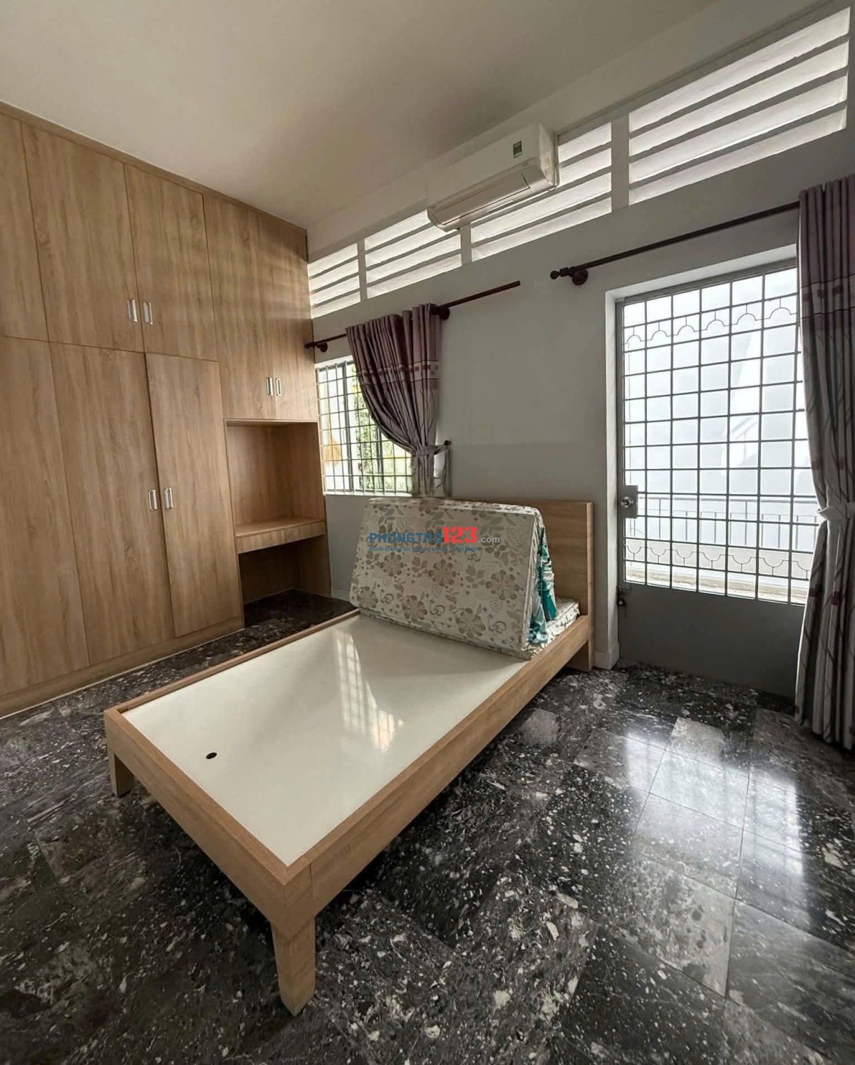 Nhà riêng Lữ Gia, Quận 10, 2PN (89.6m2) đầy đủ nội thất, giá 9.5 triệu/th
