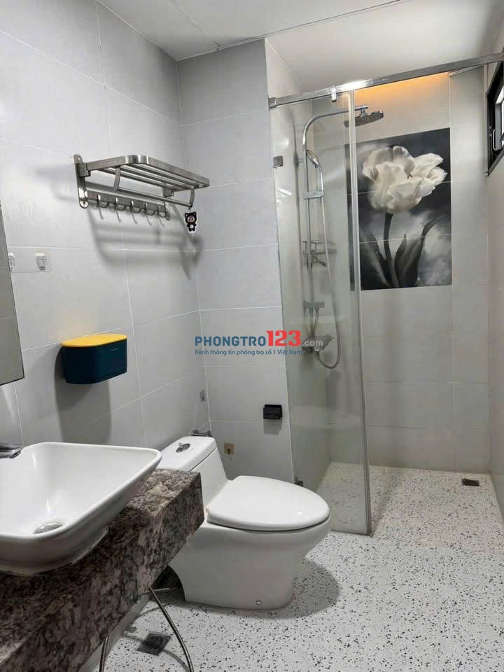 Chung cư Phúc Yên - 102m2, 3PN, Full nội thất, giá 11.5 triệu/th nhận nhà liền.