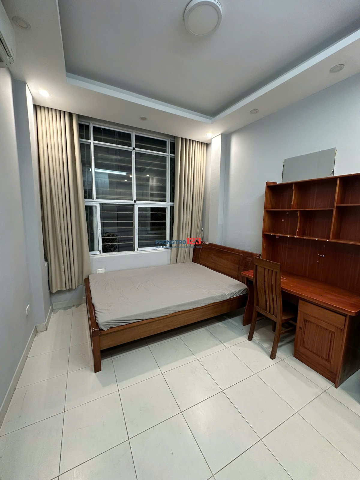 Cho thuê ba phòng mới tinh, diện tích 25 m2 full nội thất, vệ sinh khép kín !!!