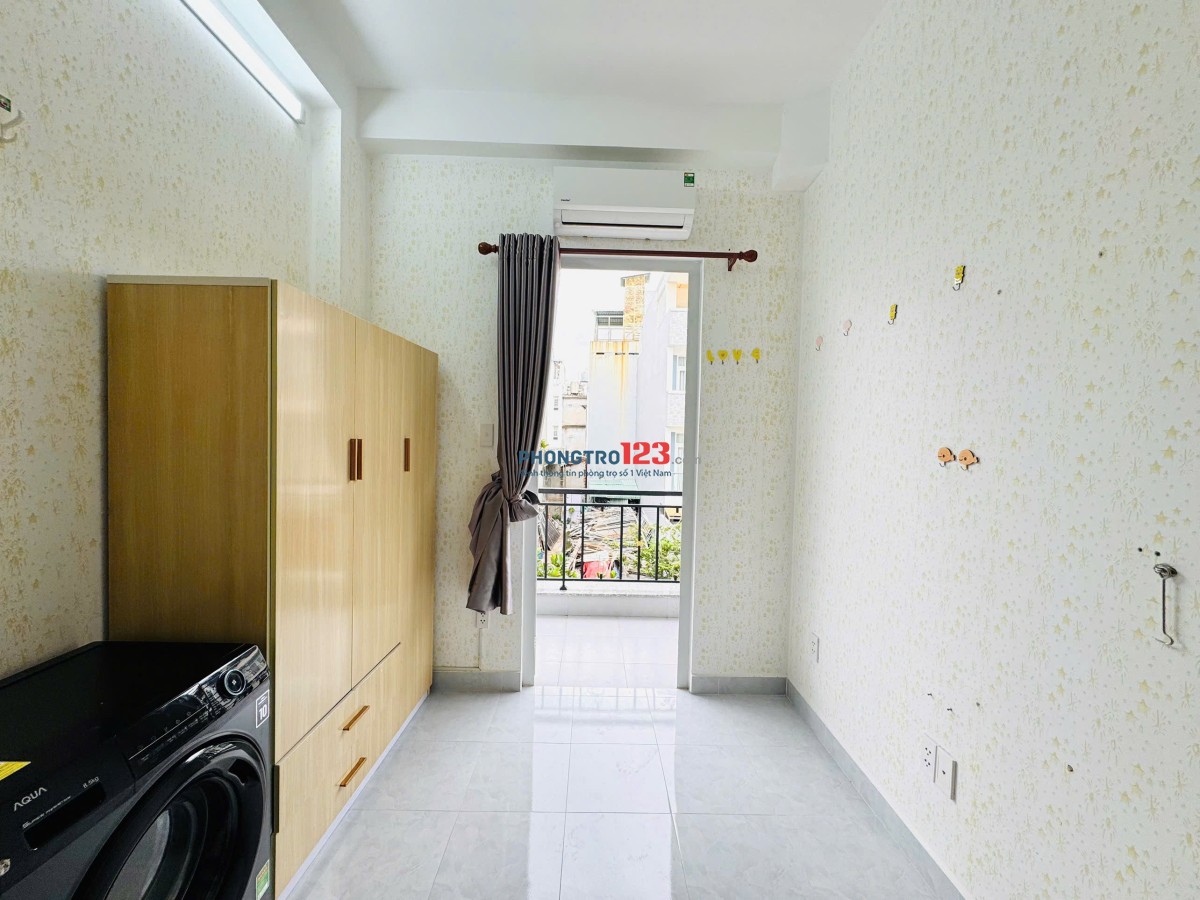 Cho Thuê Phòng Trọ Ban Công Full Nội Thất - Ngay Đặng Thùy Trâm, Bình Thạnh Sát VLU, IUH